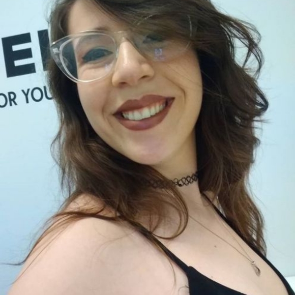 Meet your Posher, Growing with - Picture 2 of 3